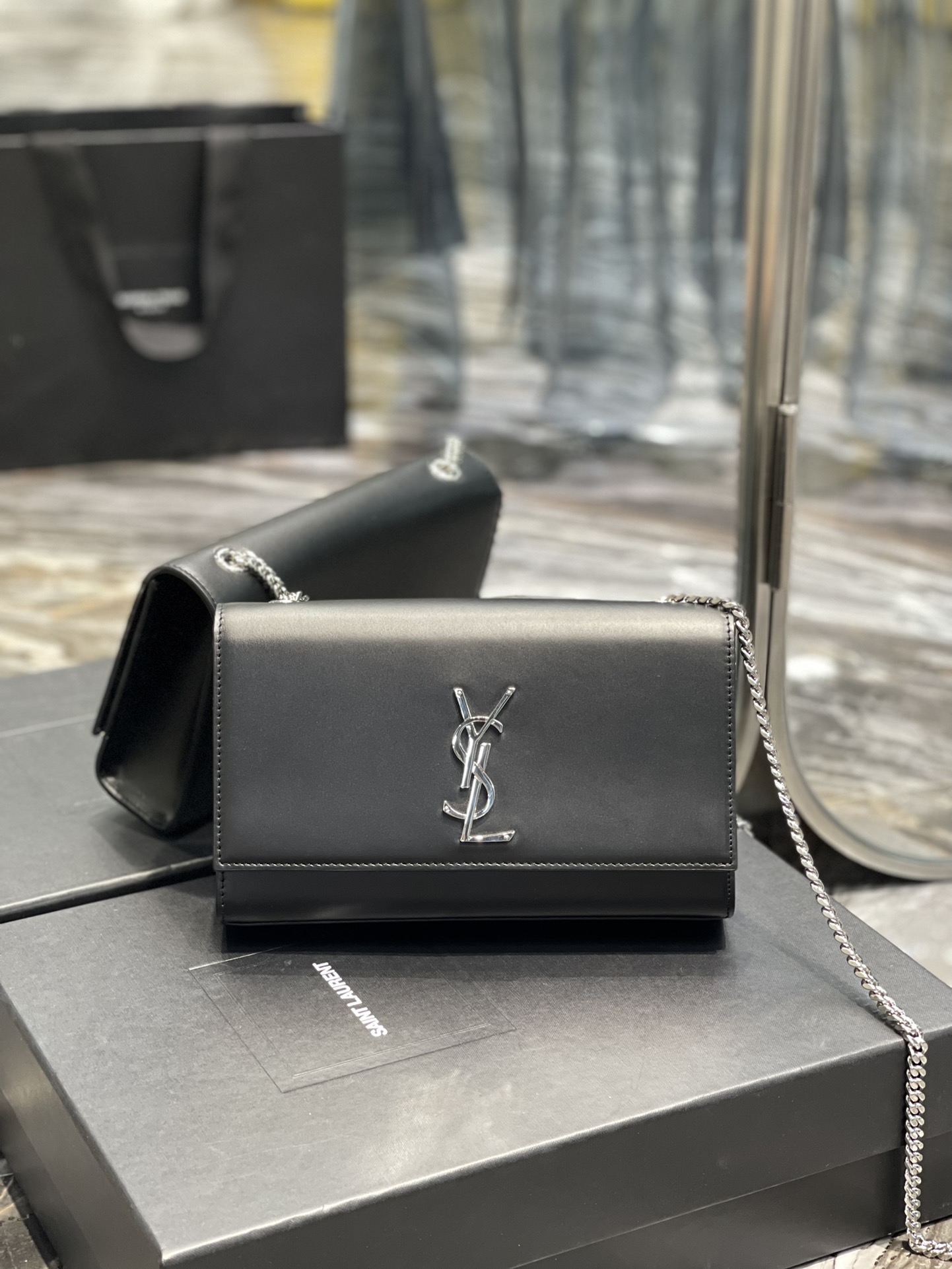 YSL_Kate_Medium_In_Smoot