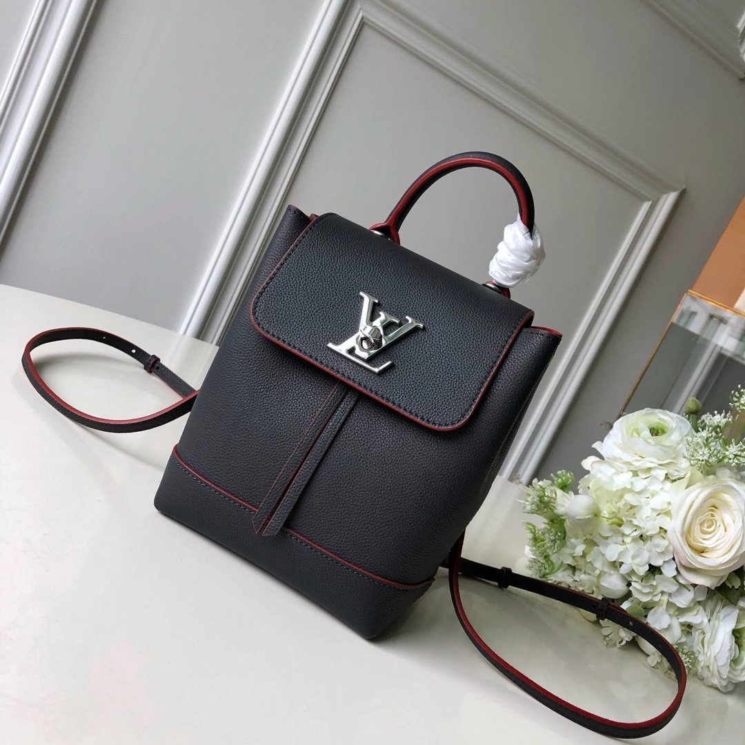 Louis_Vuitton_Backpack_M