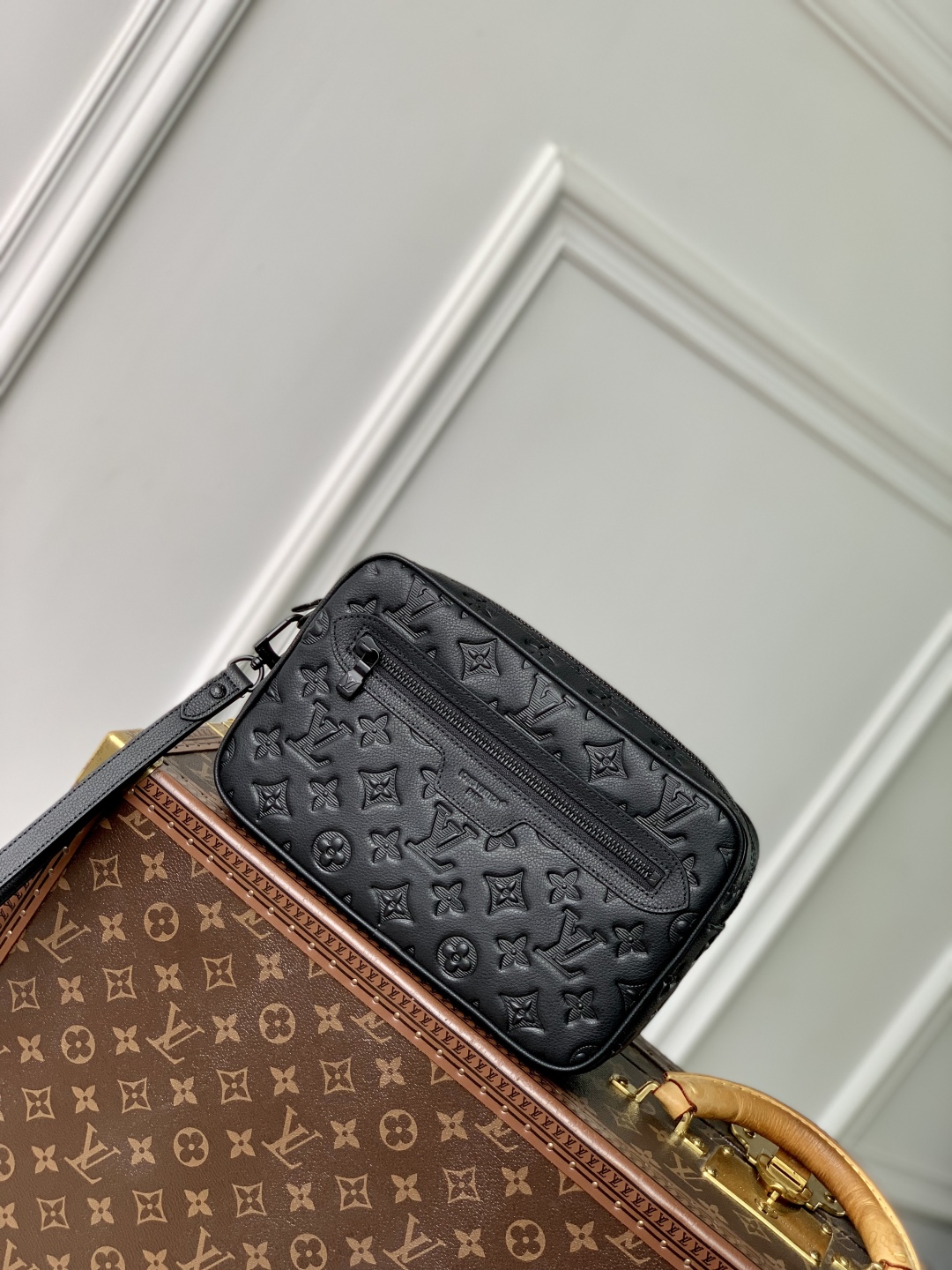 Louis_Vuitton_Pochette_K
