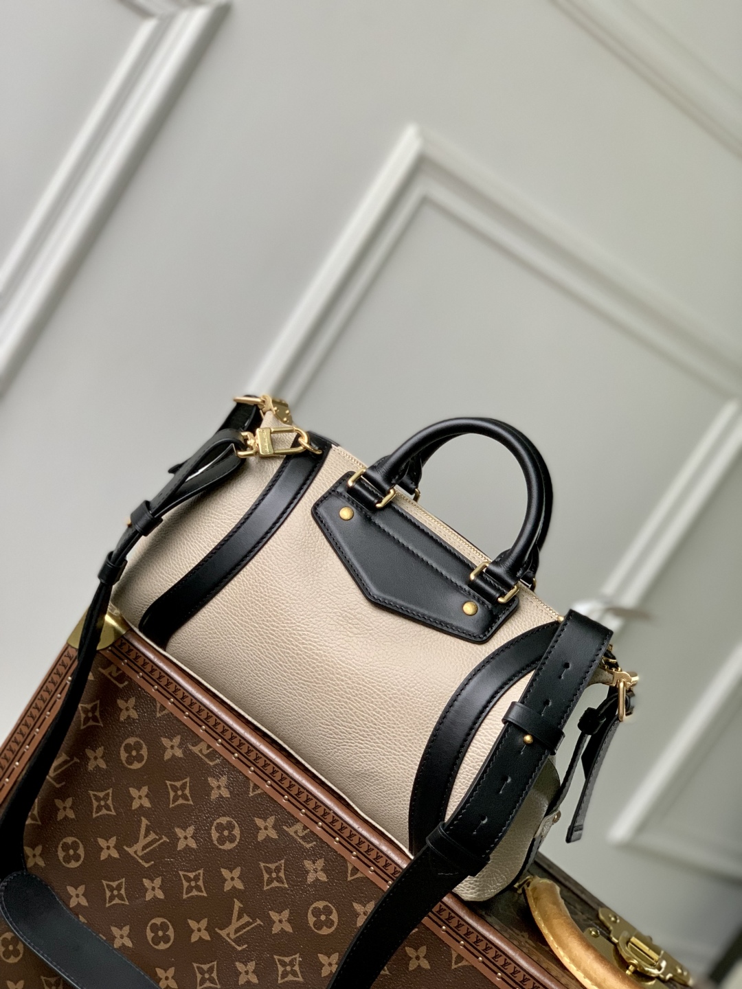 LV BIKER 3