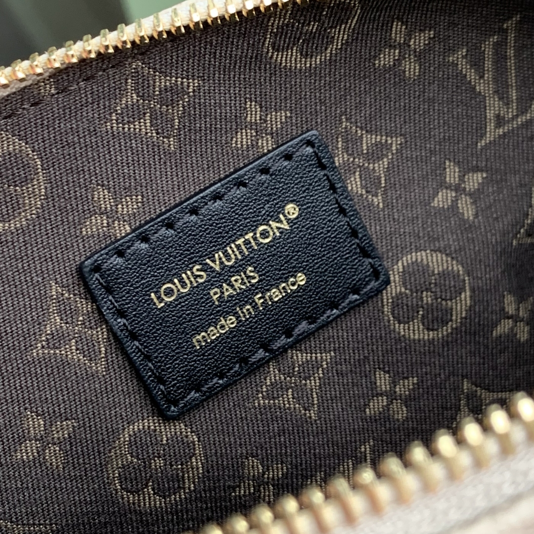 LV BIKER 6