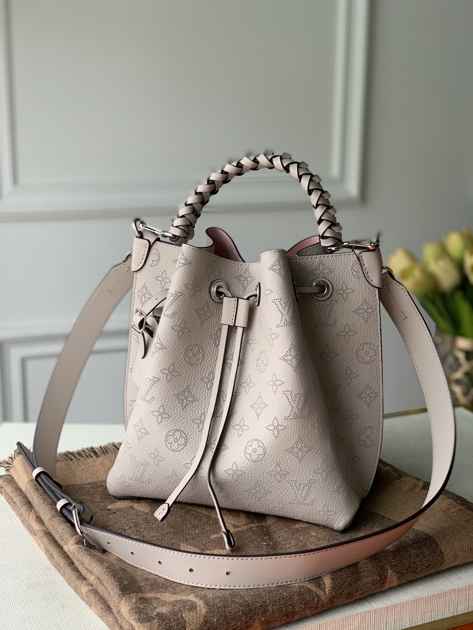 Louis_Vuitton_Muria_Tote