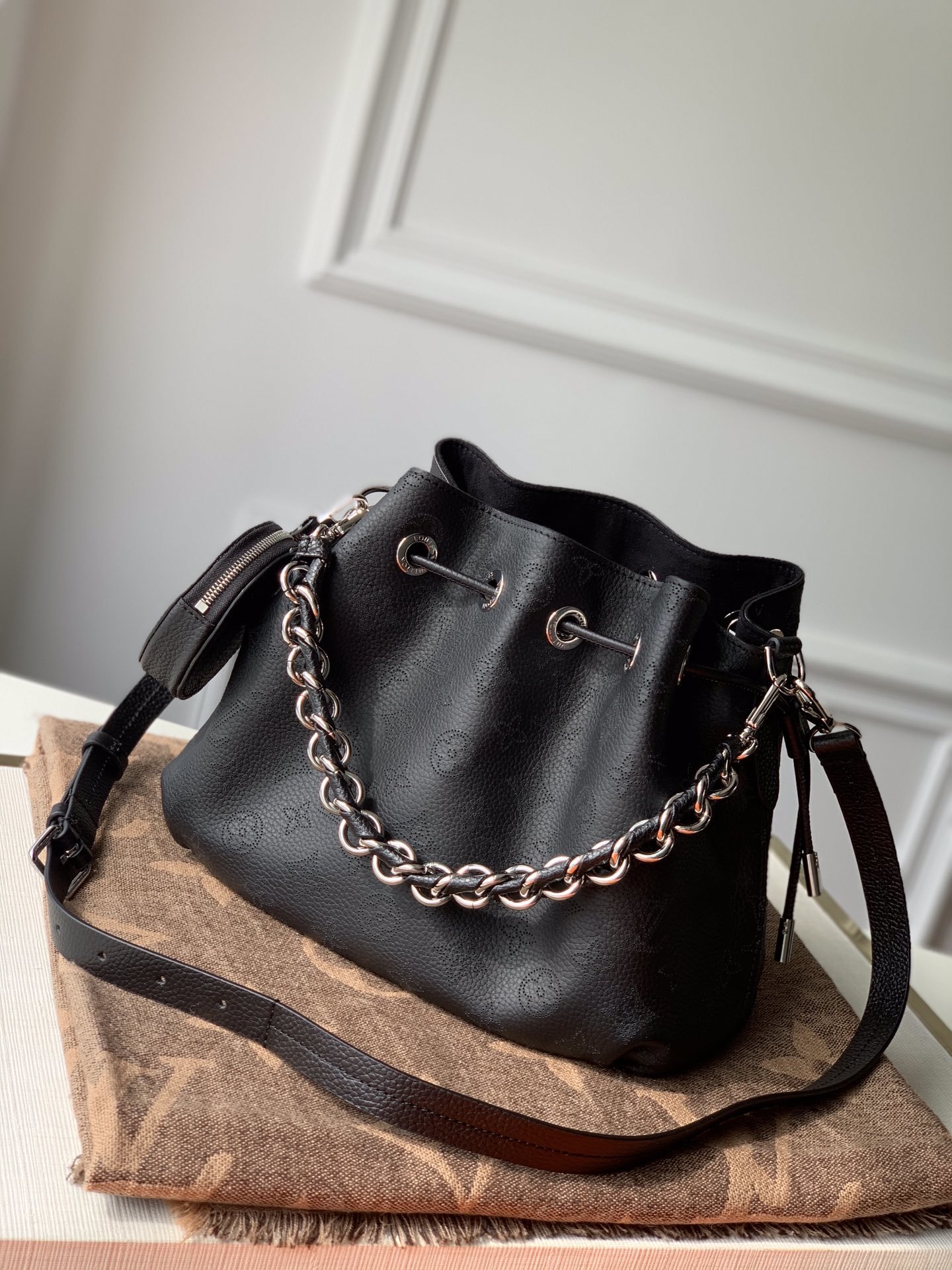 Louis_Vuitton_Muria_Tote