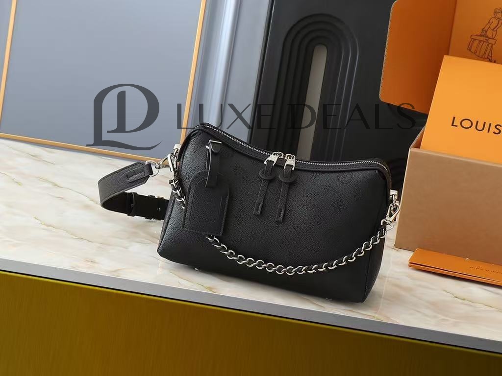 LOUIS_VUITTON_HAND_IT_AL