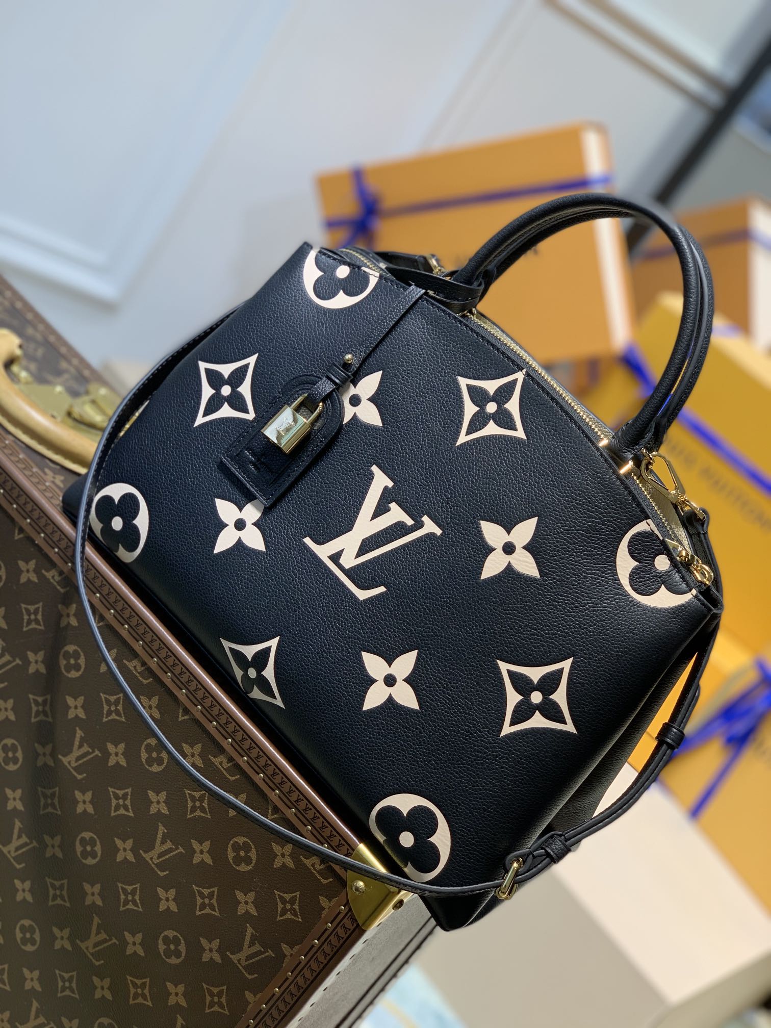 Louis_Vuitton_M45898_Gra