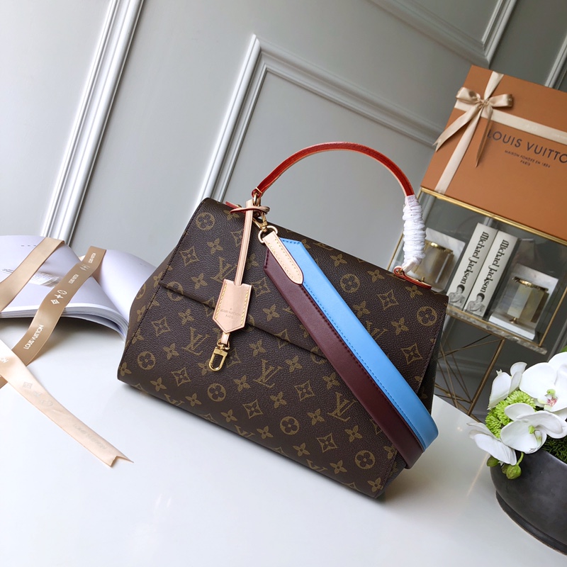 Louis_Vuitton_Cluny_Hand