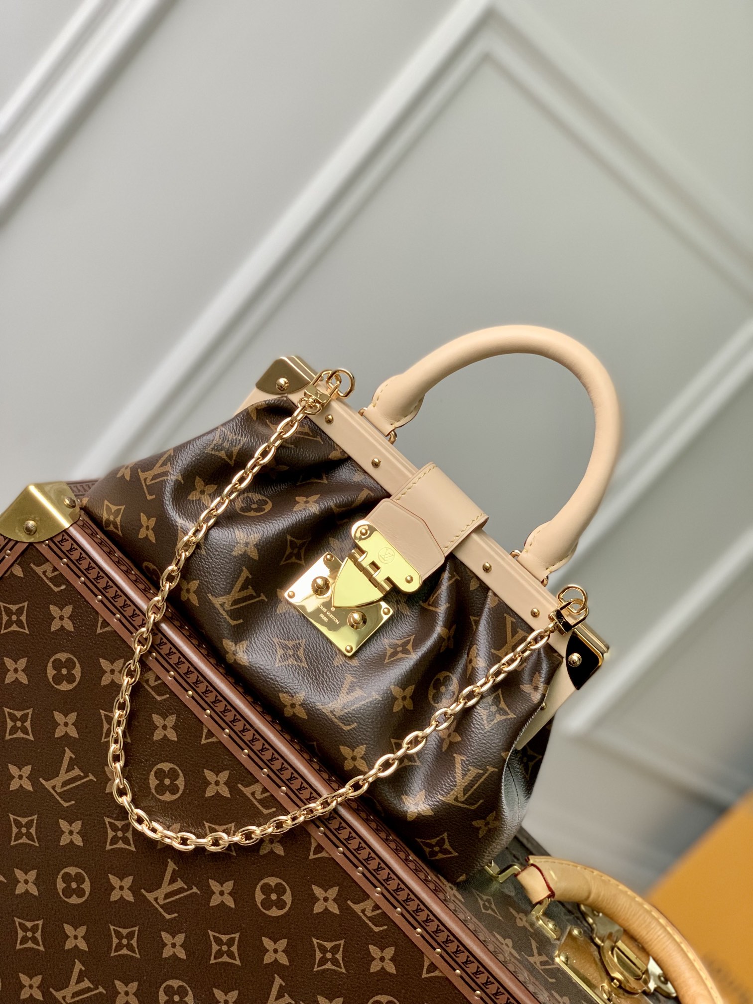 Louis_Vuitton_M46544_Mon