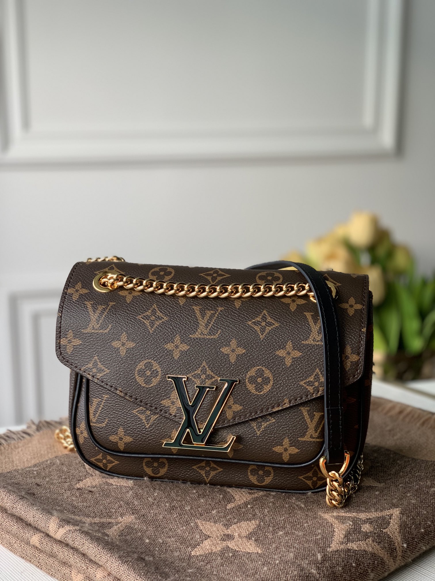 Louis_Vuitton_Compact_Ch