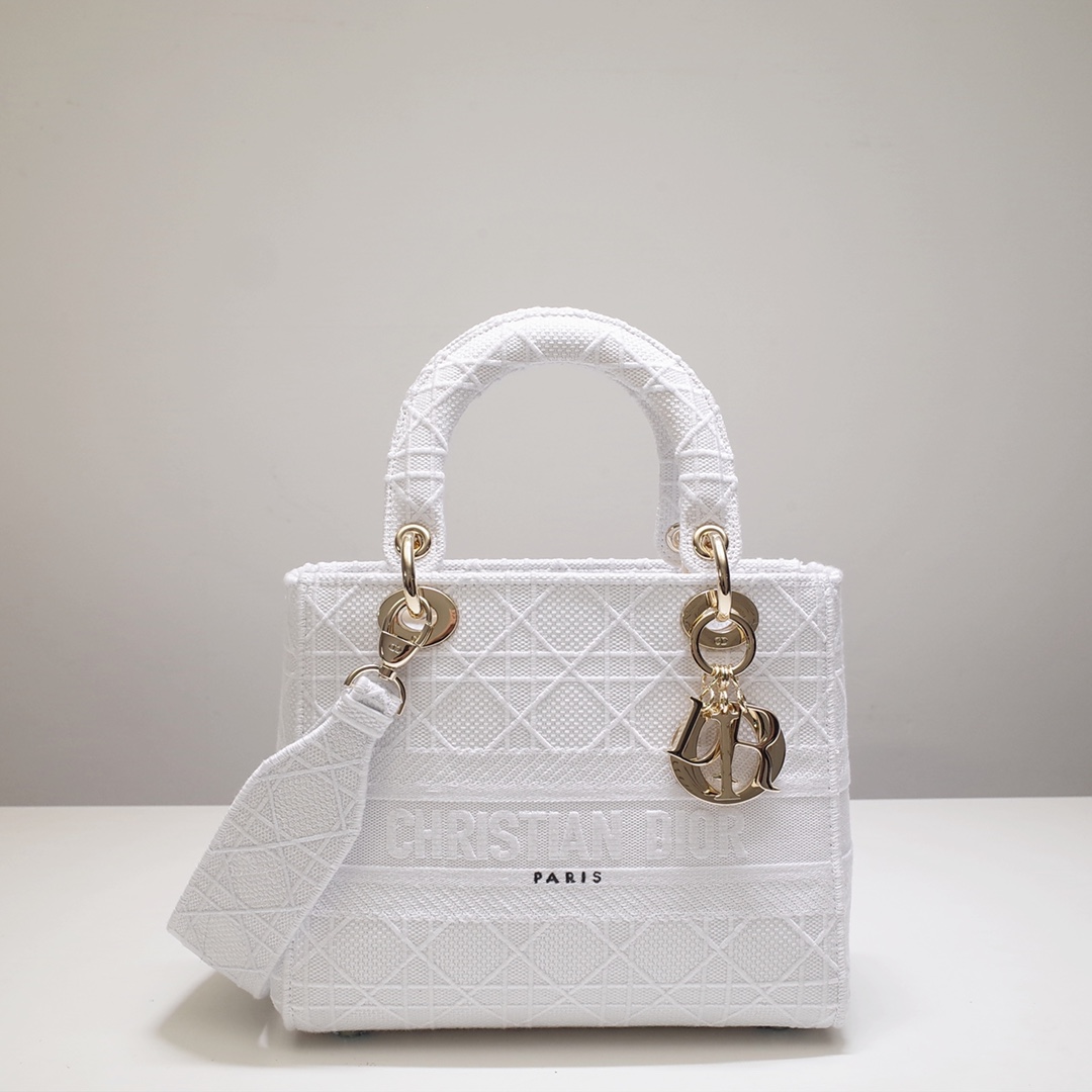 Lady_Diro_Handle_Bag_Wit