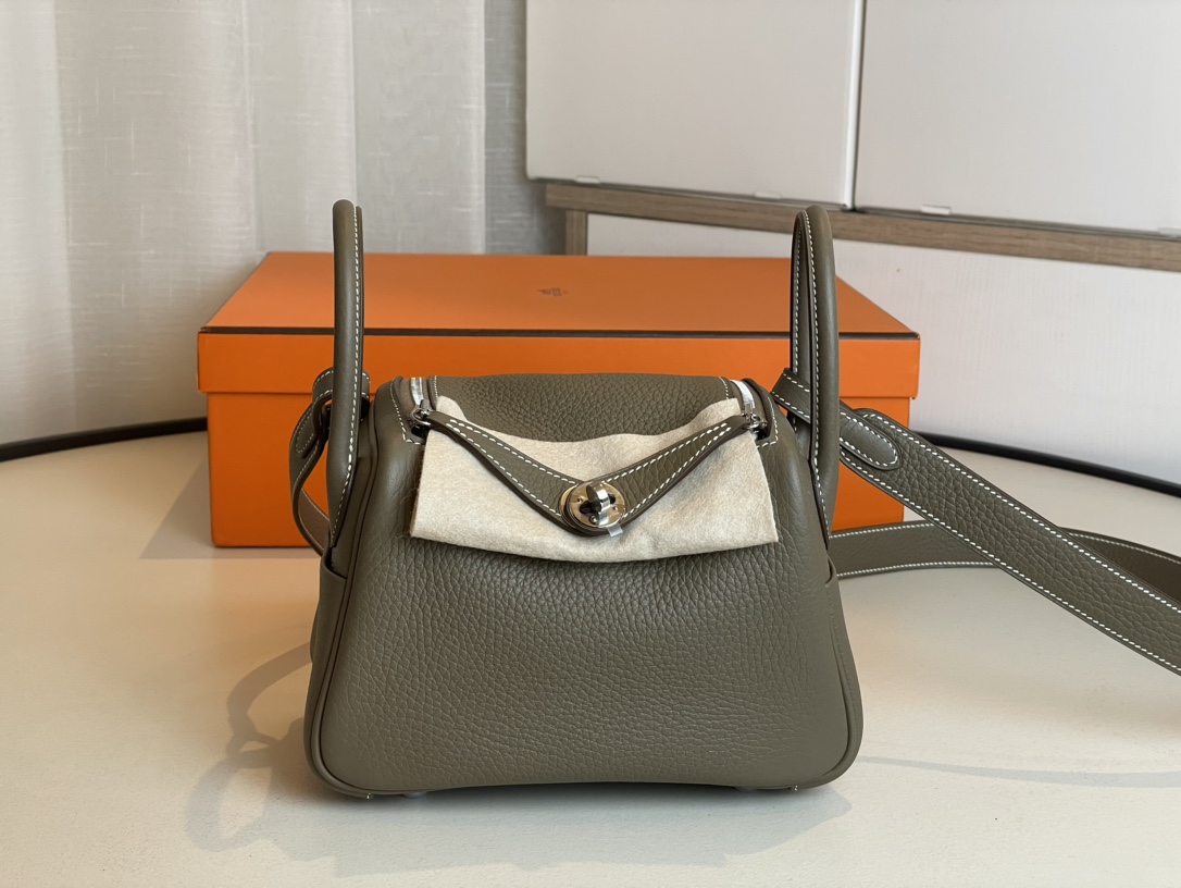 Hermes_Lindy_19-Togo_Lea