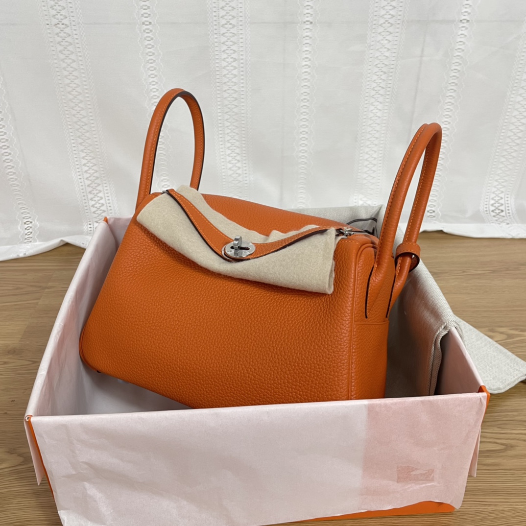 Hermes_Lindy-TC_Leather-