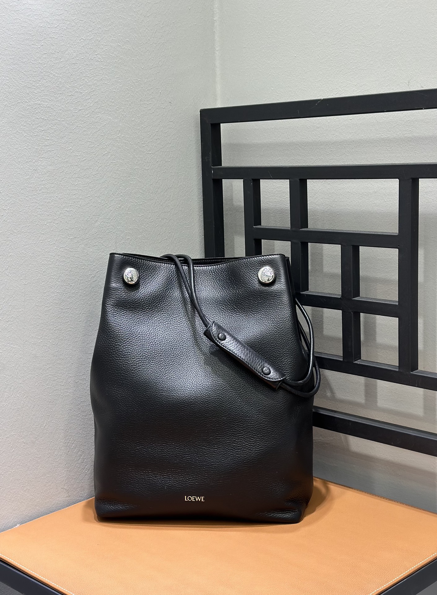 Lowee_Pebble_Pouch_Bag-2