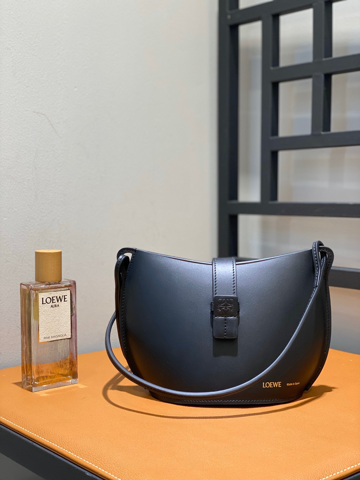 Lowee_Moulded_Bucket_Bag