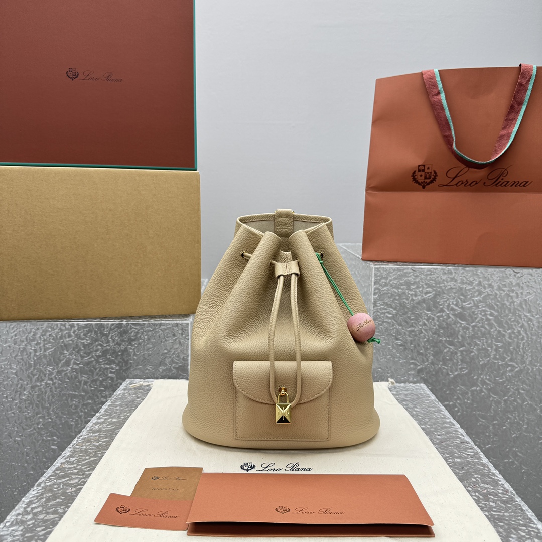 Loro_Piana_Extra_Bag-14_