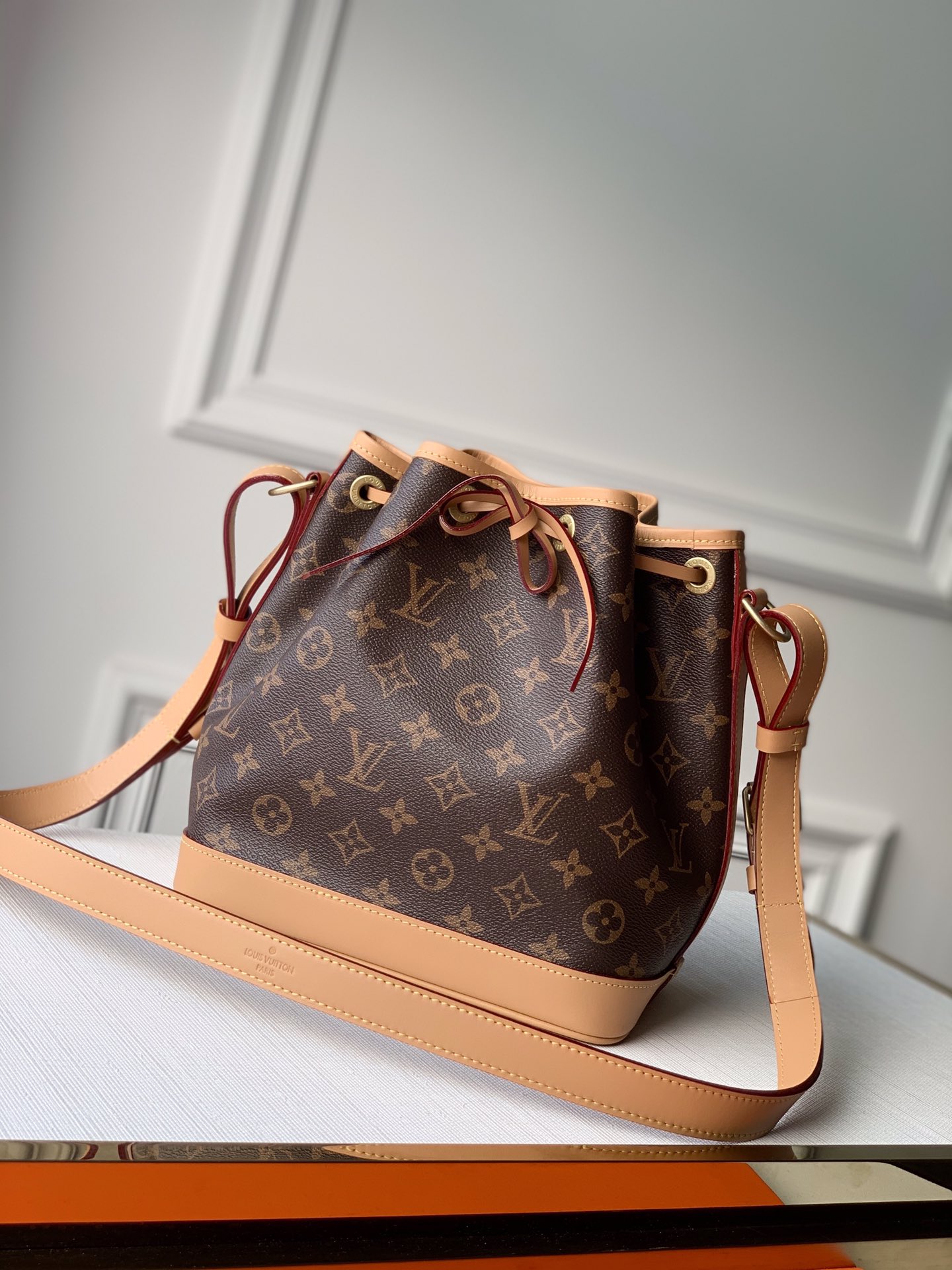 Louis_Vuitton_NéoNoé_B