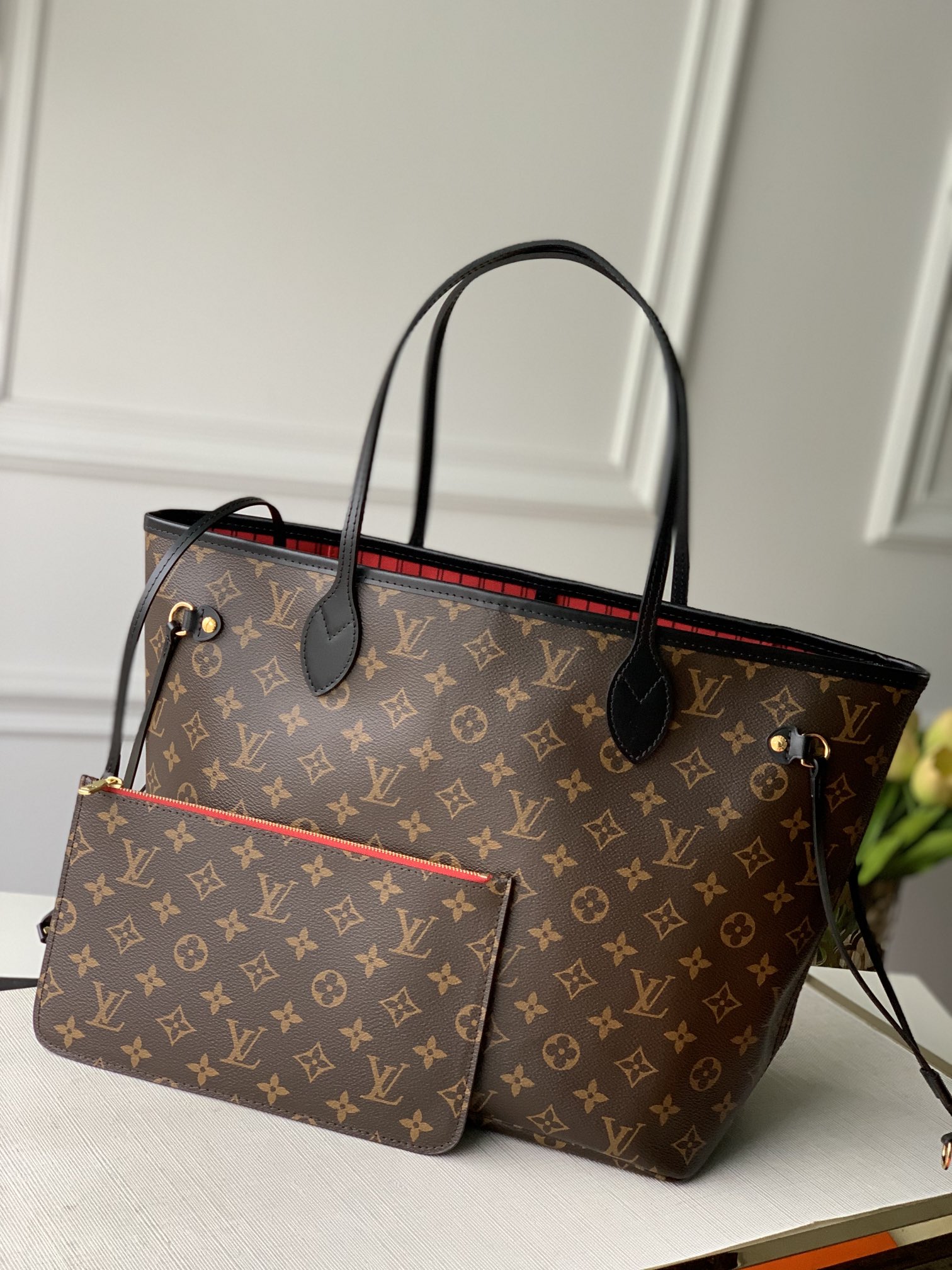 Louis_Vuitton_Neverfull_