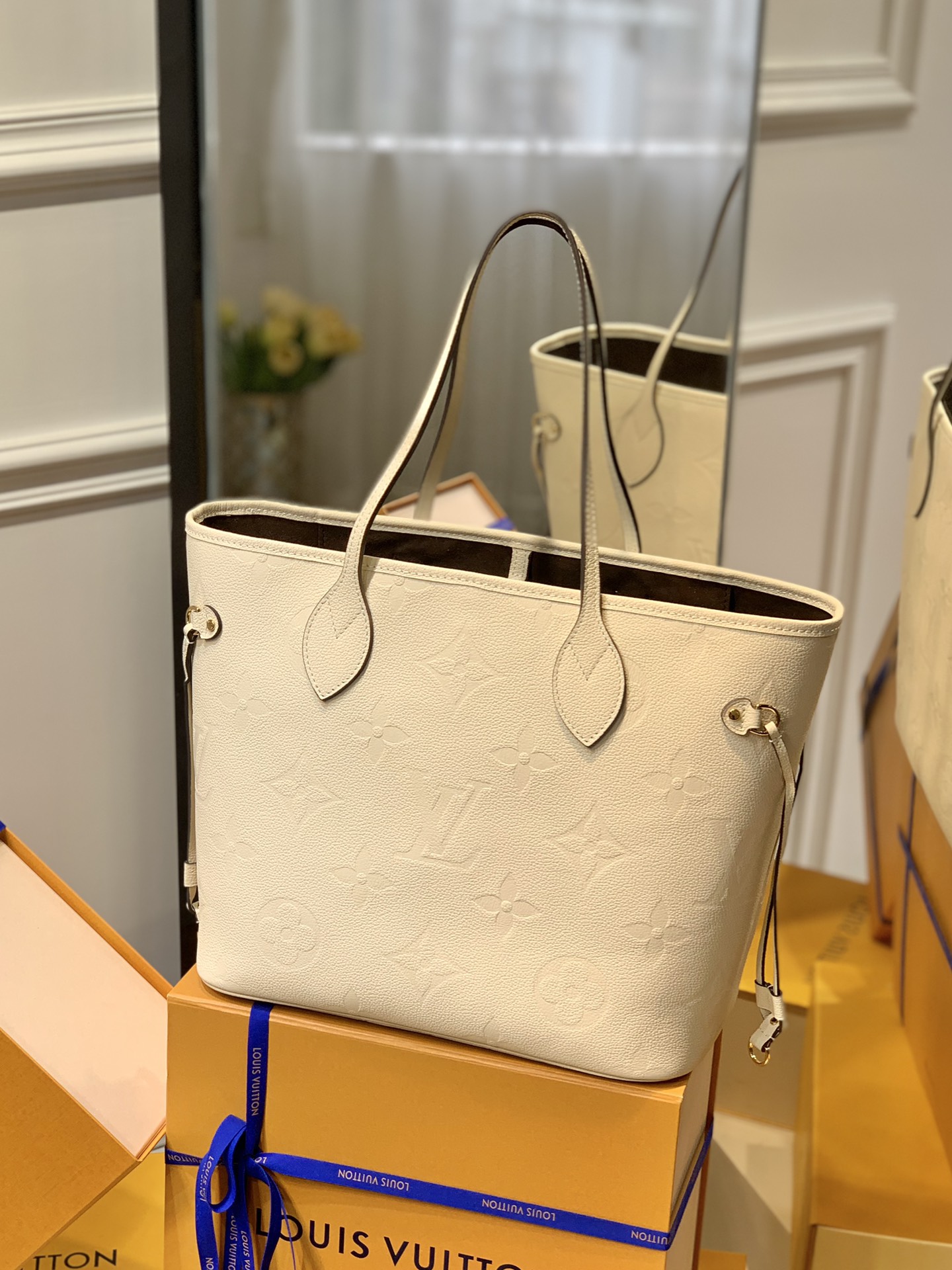 Louis_Vuitton_Neverfull_