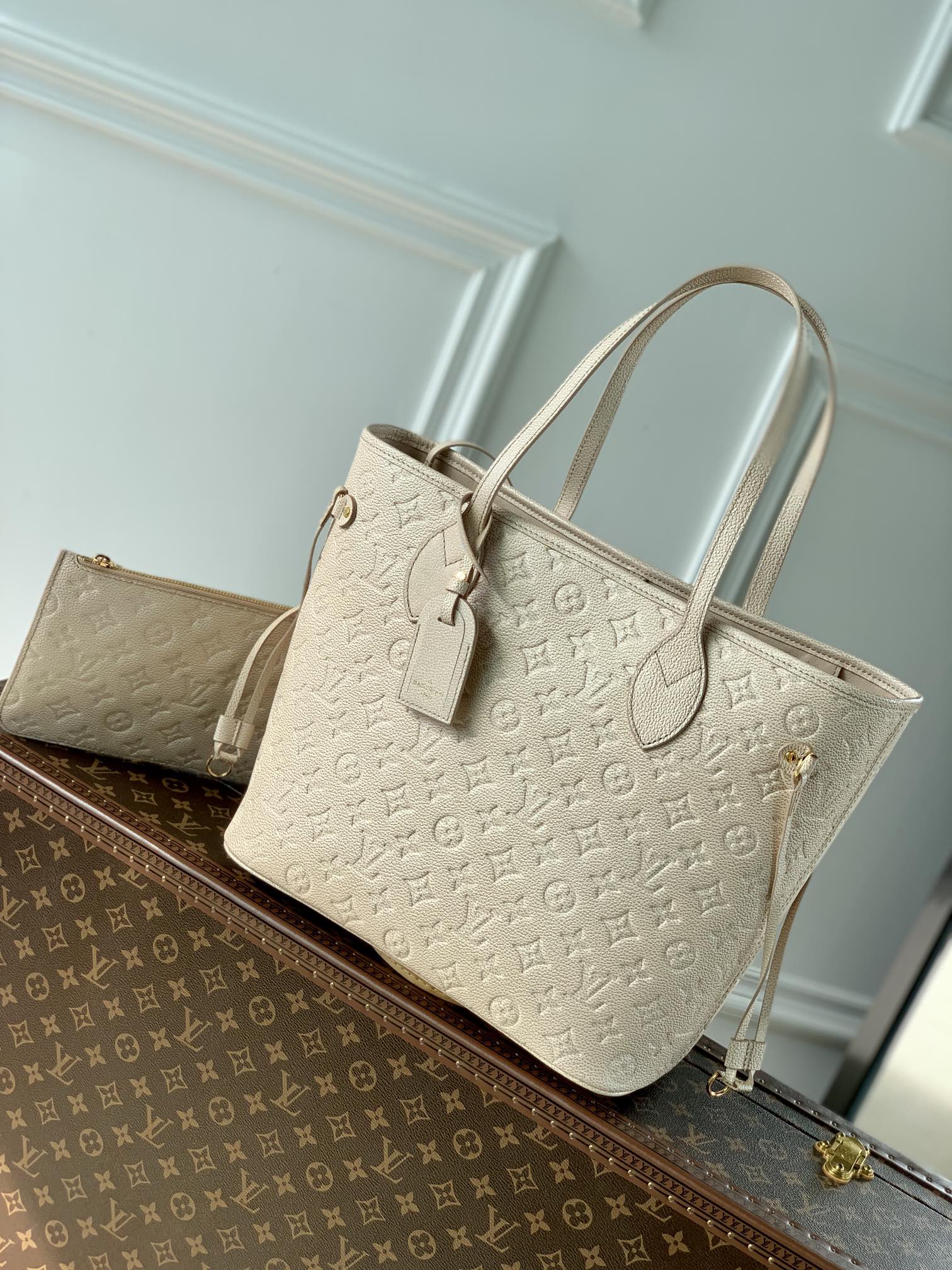 Louis_Vuitton_Neverfull_