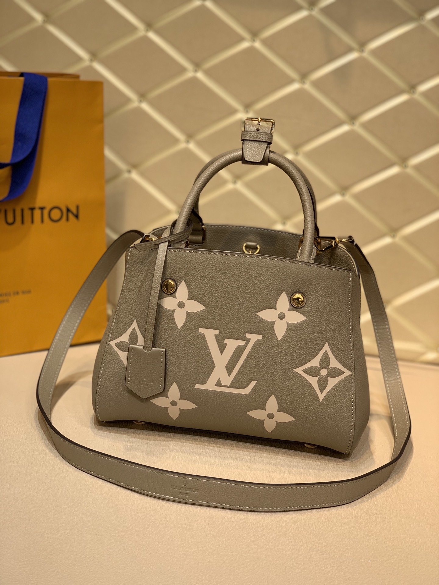 Louis_Vuitton_Montaigne_