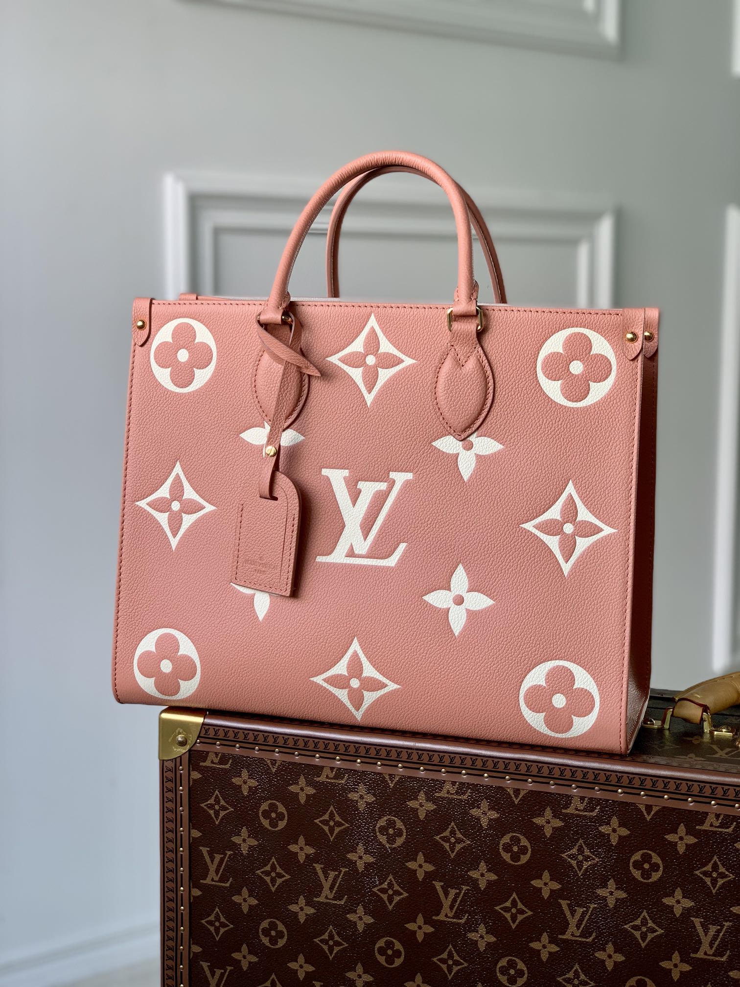 Louis_Vuitton_Onthego_Ha