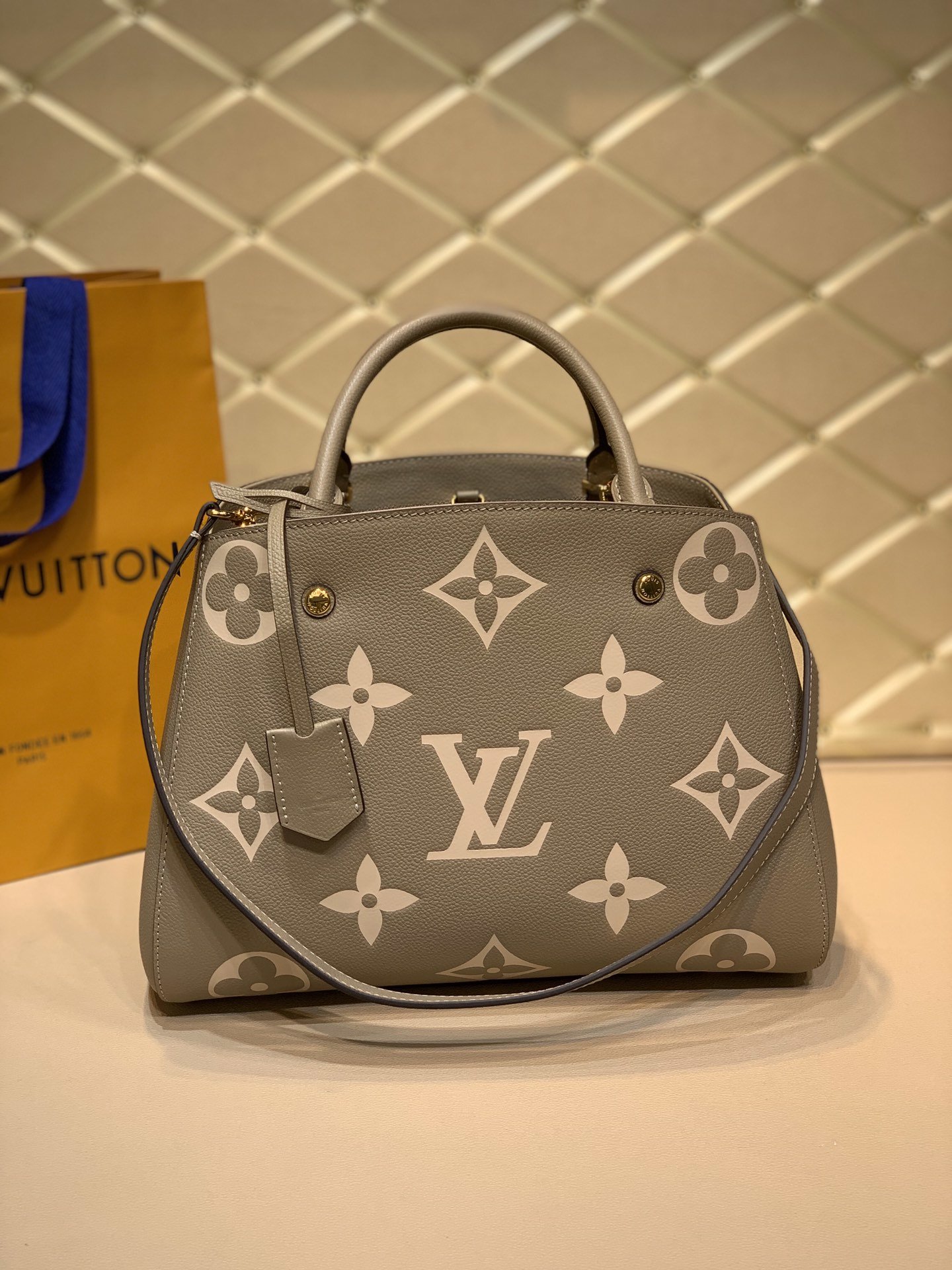 Louis_Vuitton_Montaigne_