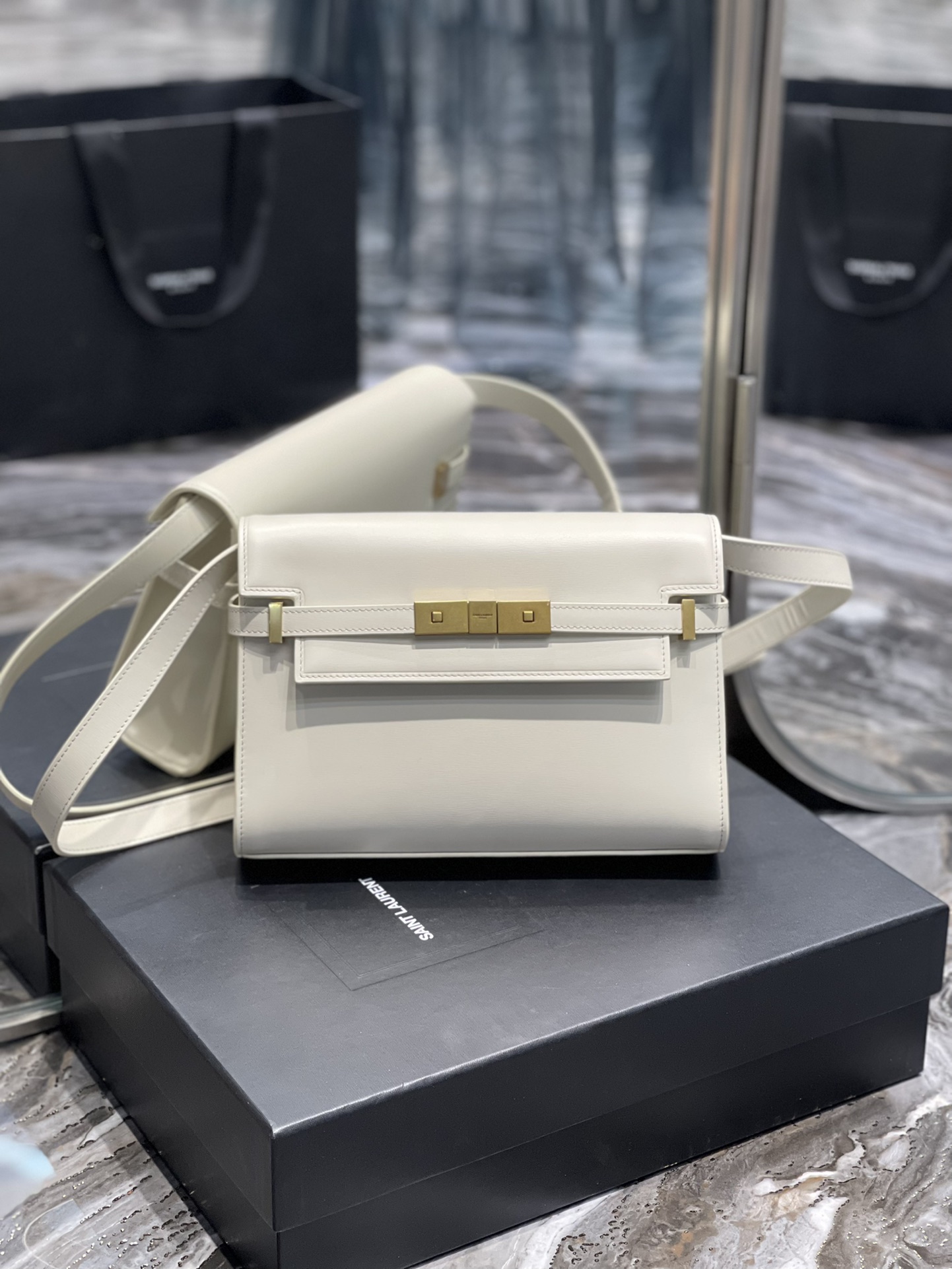 YSL_Manhattan-26×18×6CM