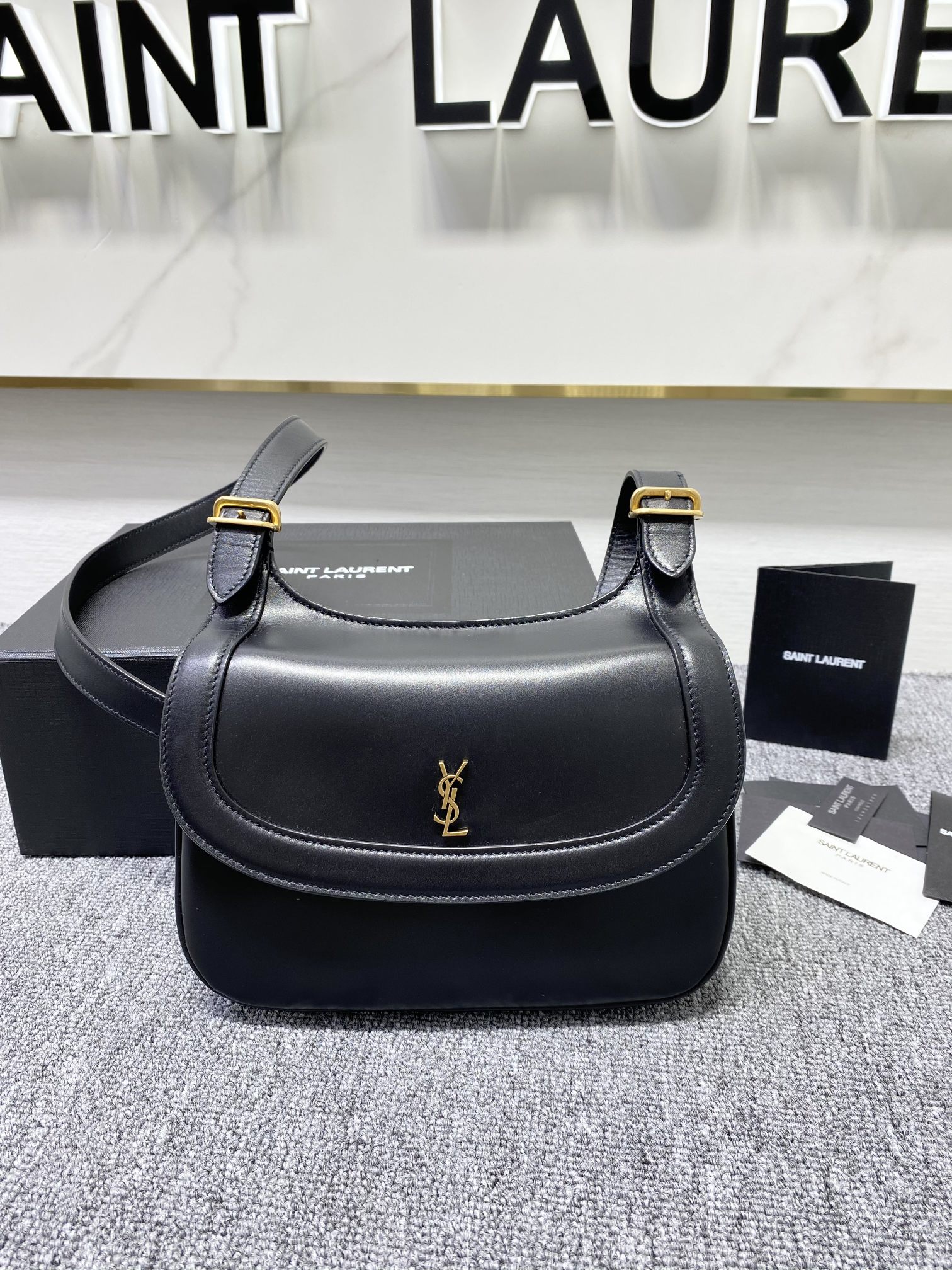 alentino_Charlie_Handbag