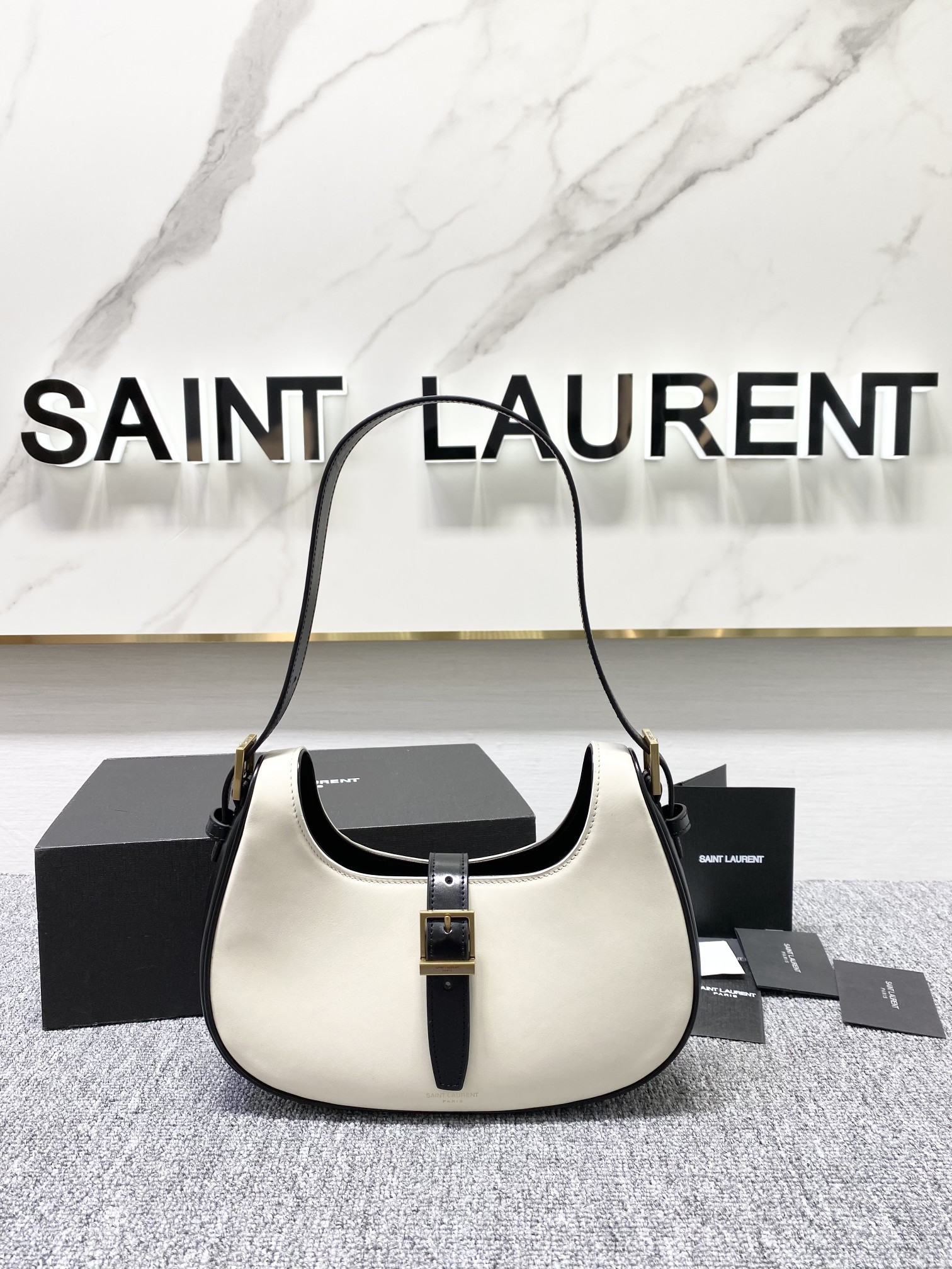 YSL_Hoho_Bag-24.5x18x17C
