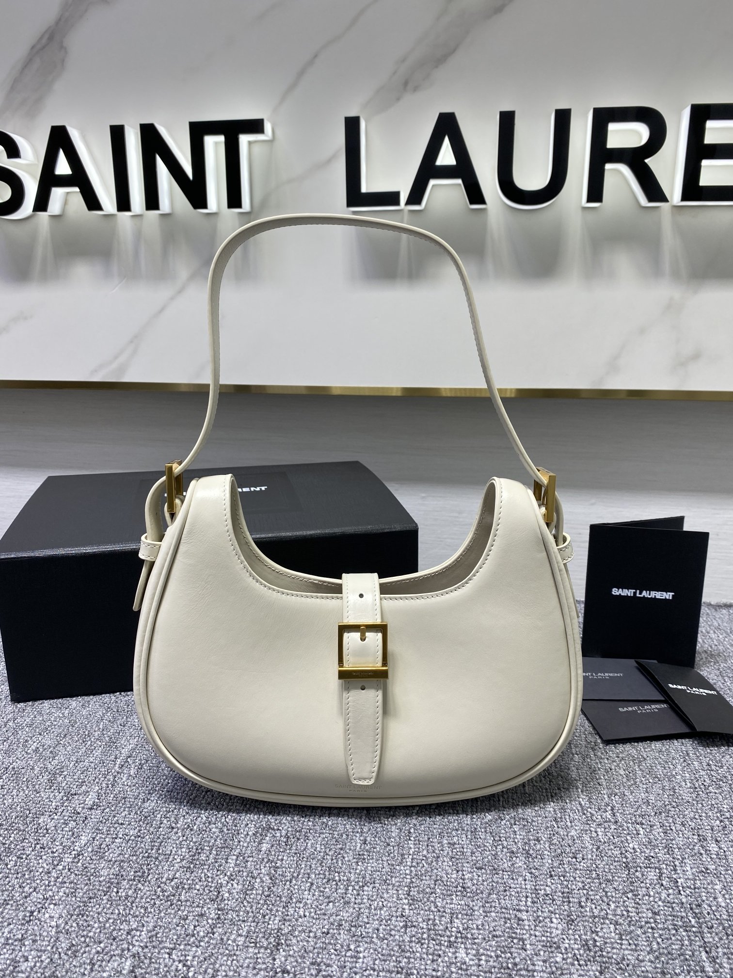 YSL_Hoho_Bag-24.5x18x17C