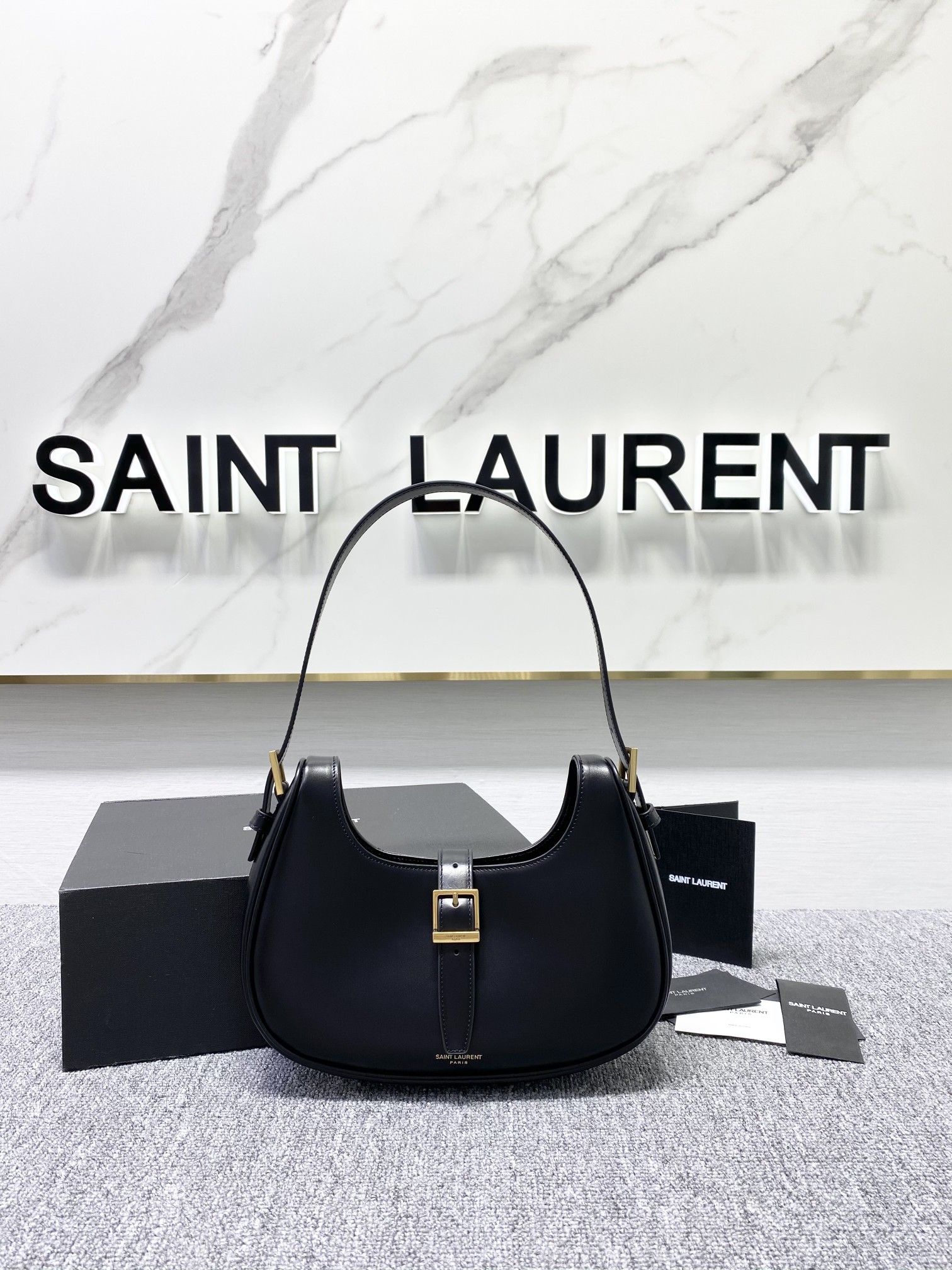 YSL_Hoho_Bag-24.5x18x17C