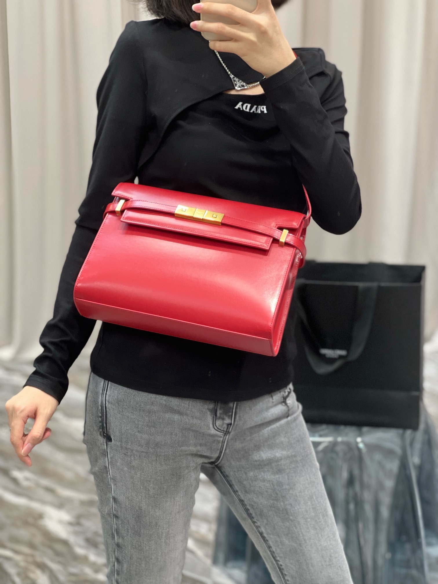 YSL_Manhattan-29×20.5x7C