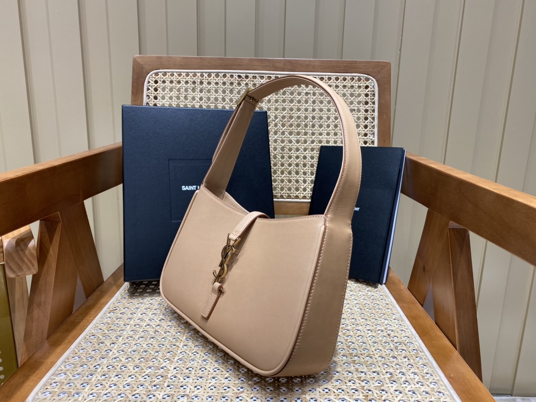 YSL_Le5A7_Vintage_Bag-25