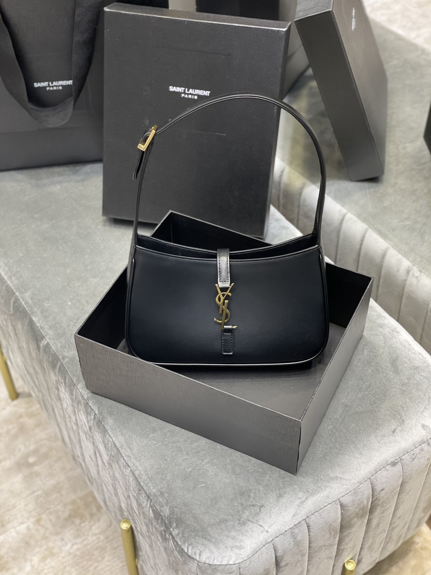 YSL_Le5A7_Vintage_Bag-25