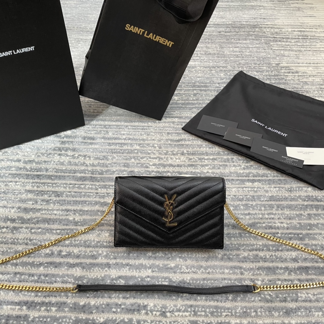 YSL_Woc_Chain_Bag-19×11.