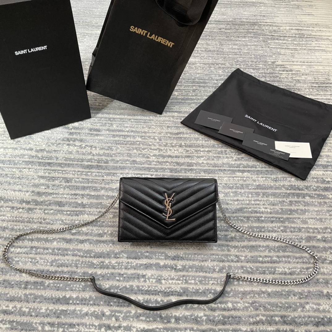 YSL_Woc_Chain_Bag-19×11.