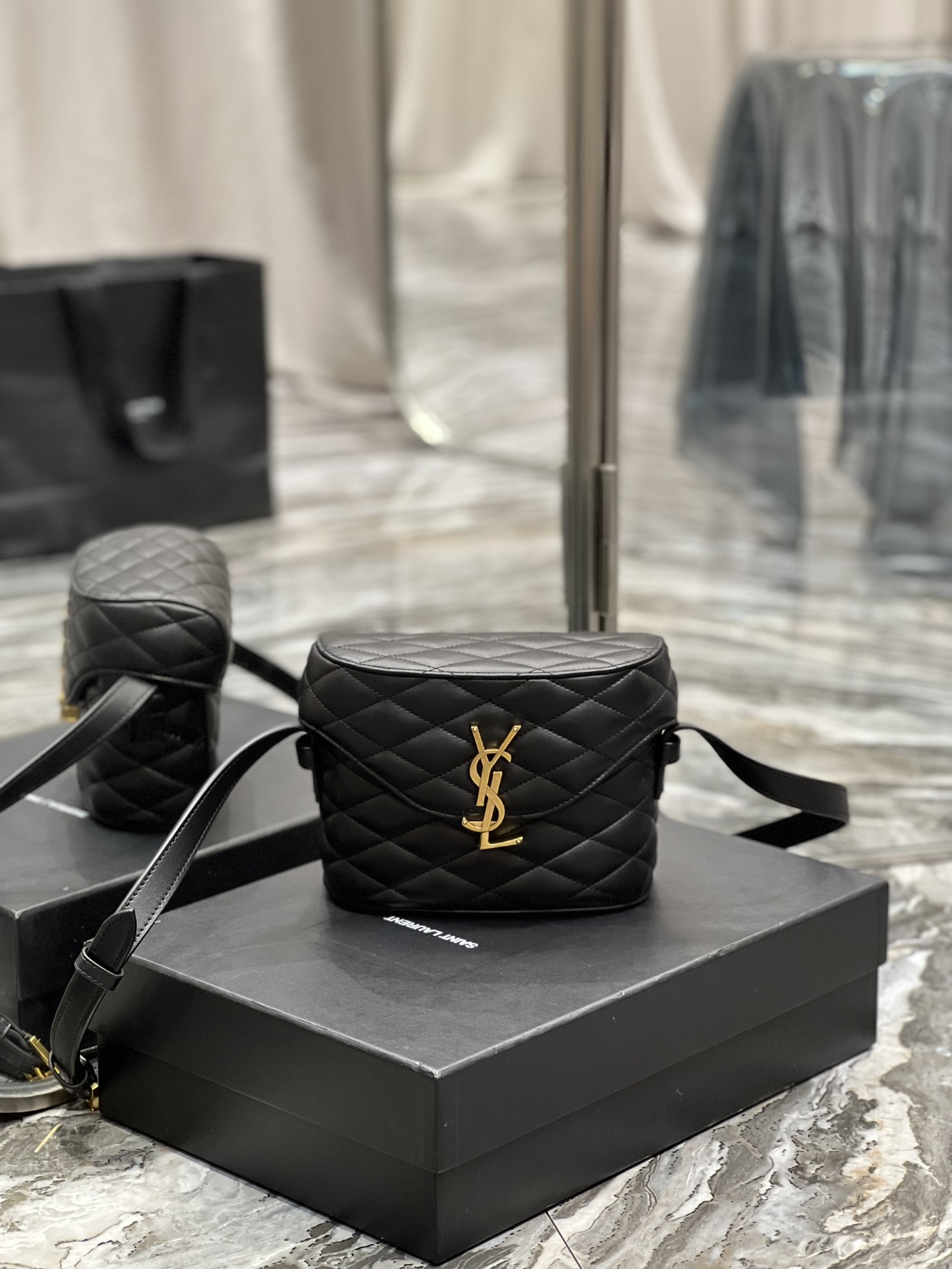 YSL_June_Handbags-19_15_