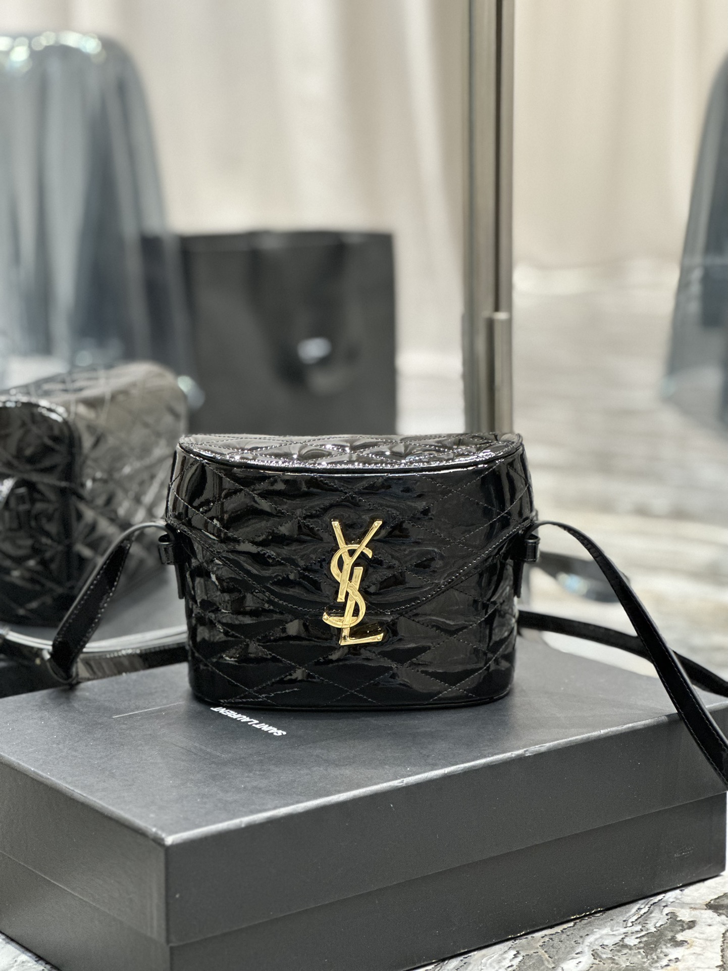 YSL_June_Handbags-19_15_