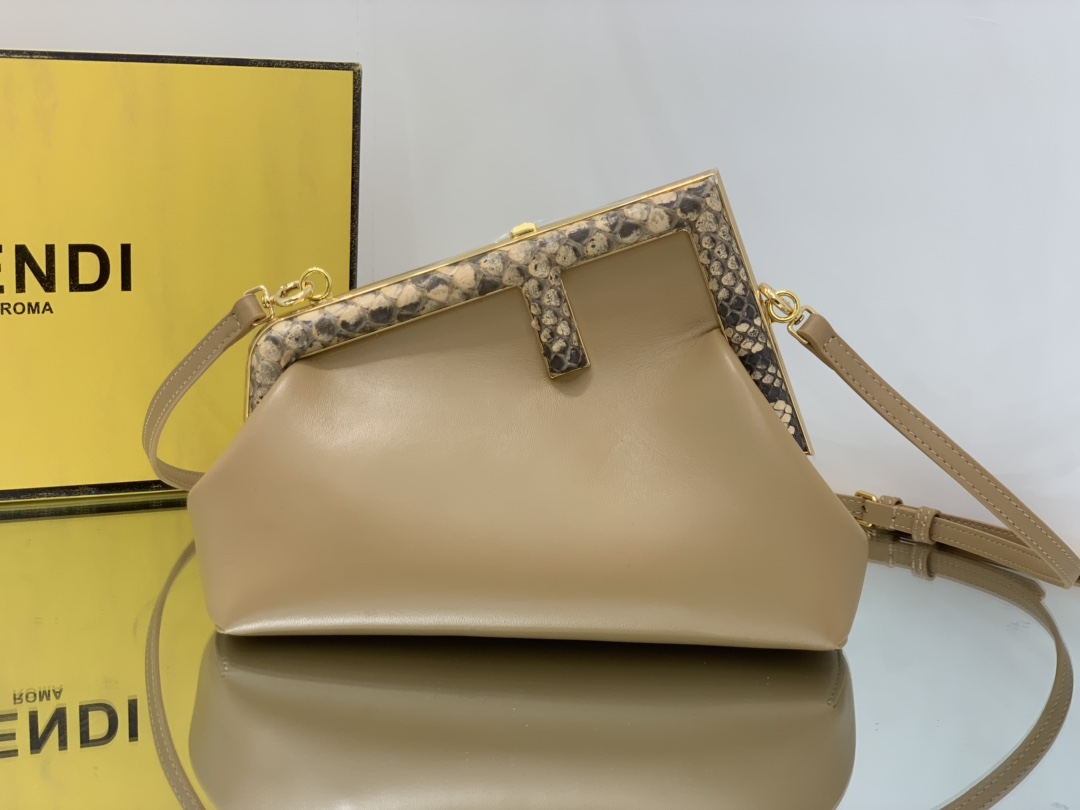 Fendi_First_Bag-26_9.5_1