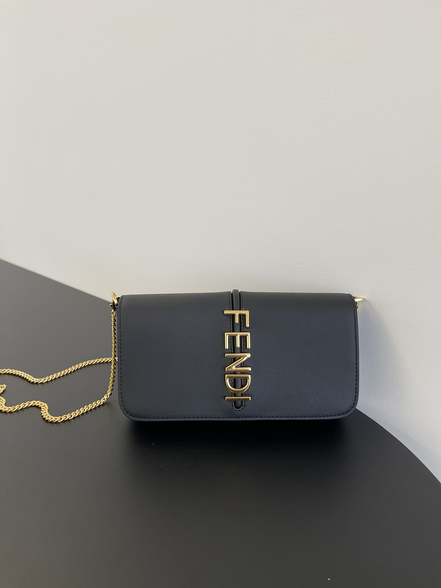 Fendi_Wallet_On_Chain_Ba