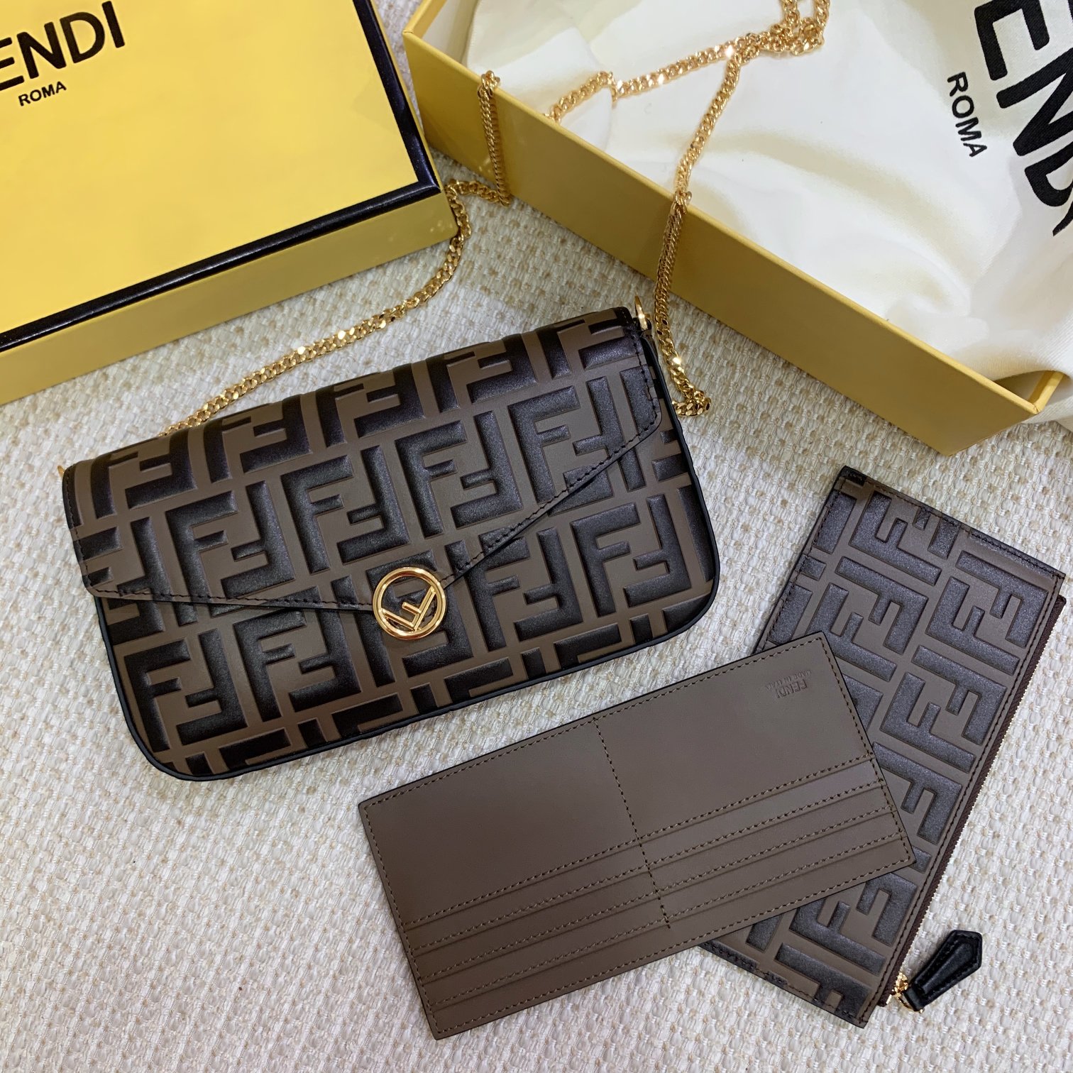 FendI_Chian_Bag-22x12x3C