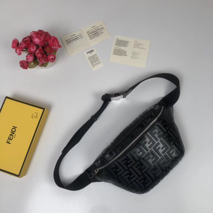 Fendi_Waist_Bag-18_20_7C