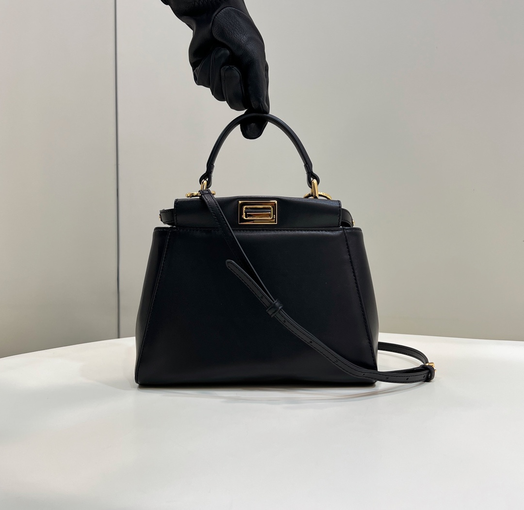 Fendi_PeekabooTote-23CM