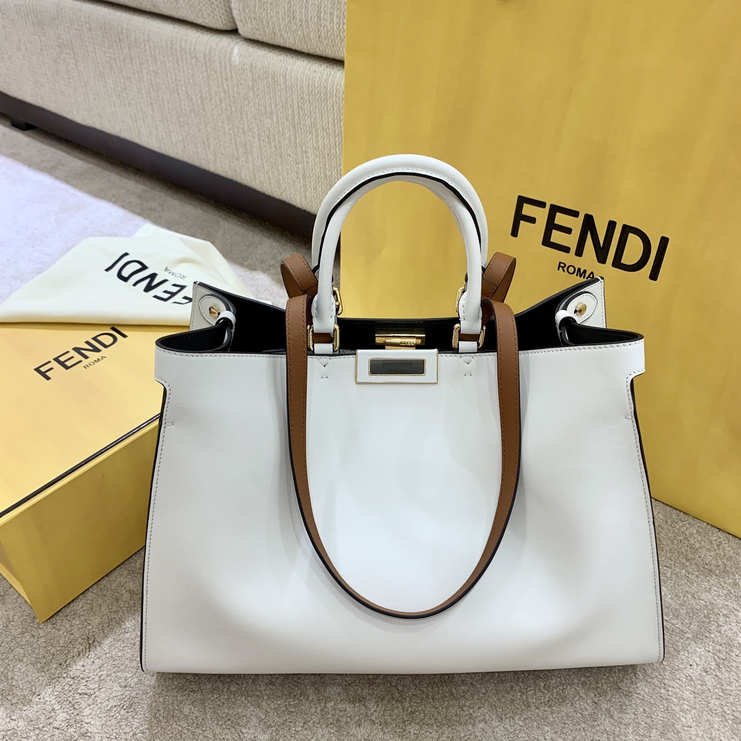 Fendi_PeekabooTote-41_29