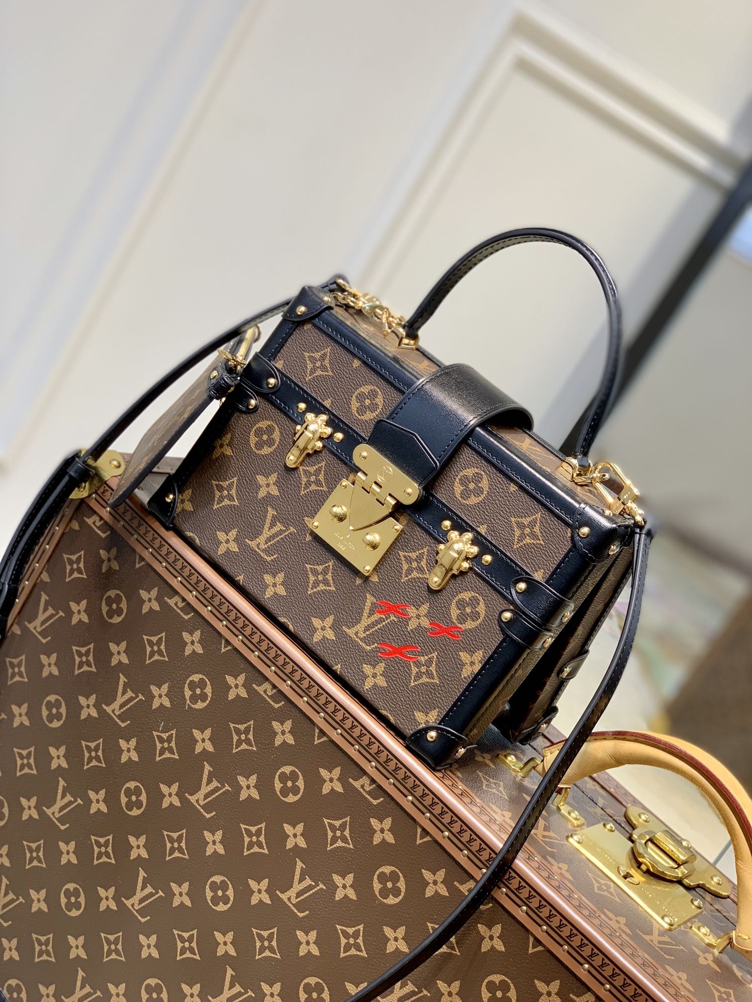 Louis_Vuitton_Petite_Mal