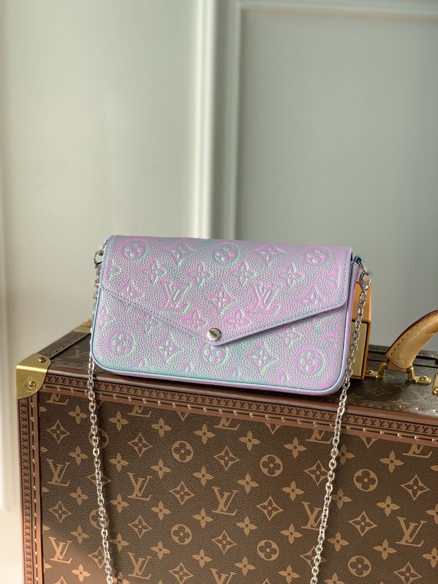 Louis_Vuitton_Pochette_F
