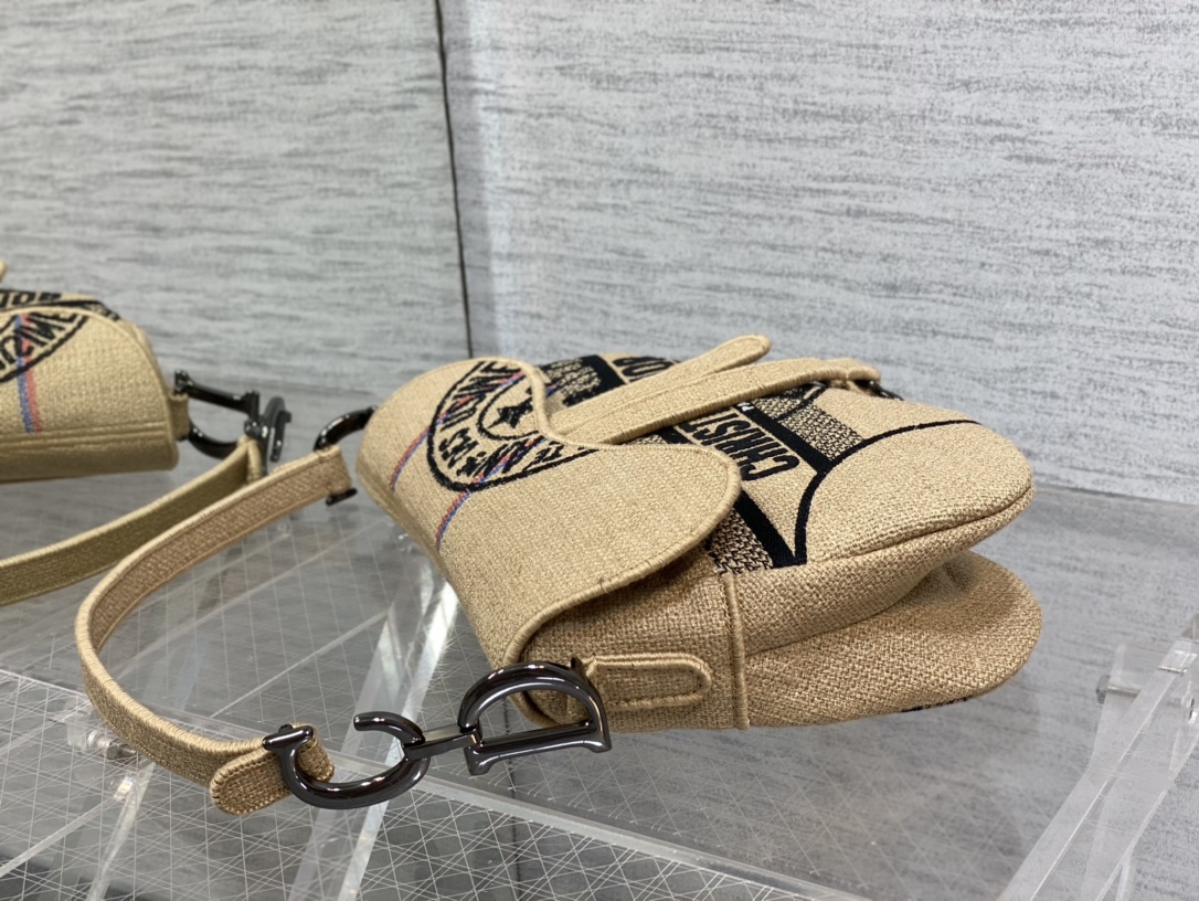 Diro_Saddle_Bag-20_x_28.