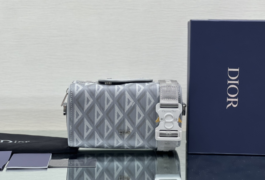 Diro_Saddle_Bag-25.5_x_2