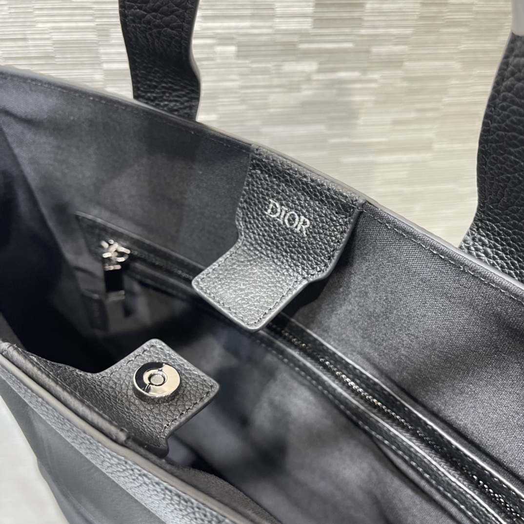 Diro_Oblique_Saddle_Bag-