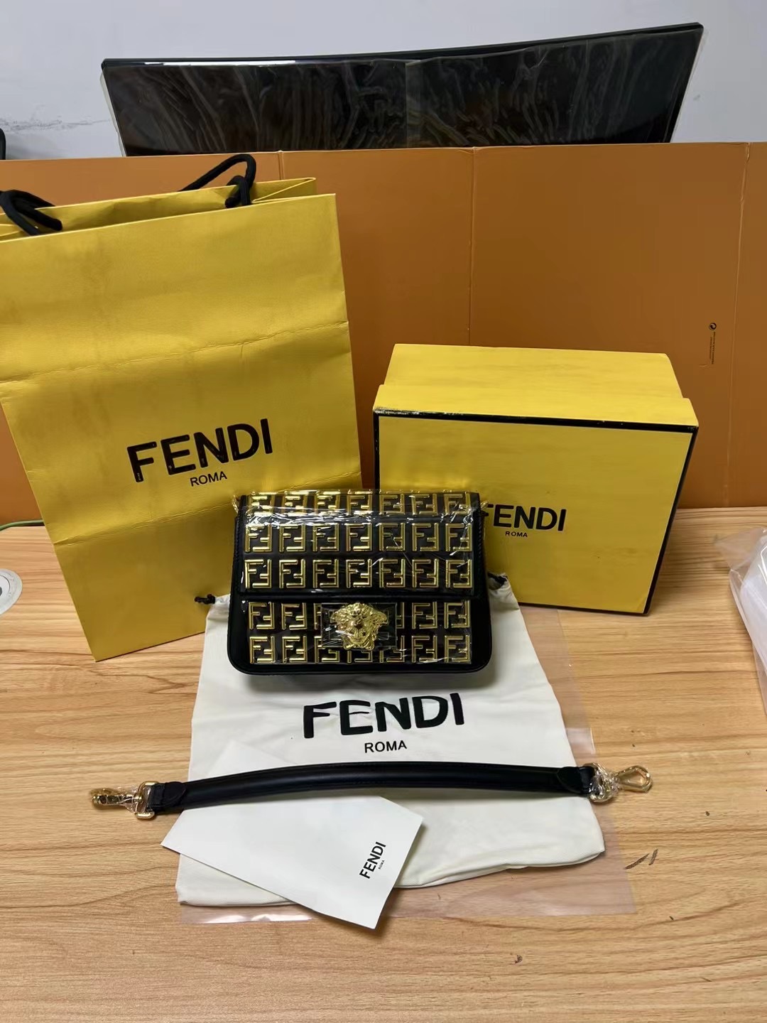 Fendi_Versace_Chain_Bag-