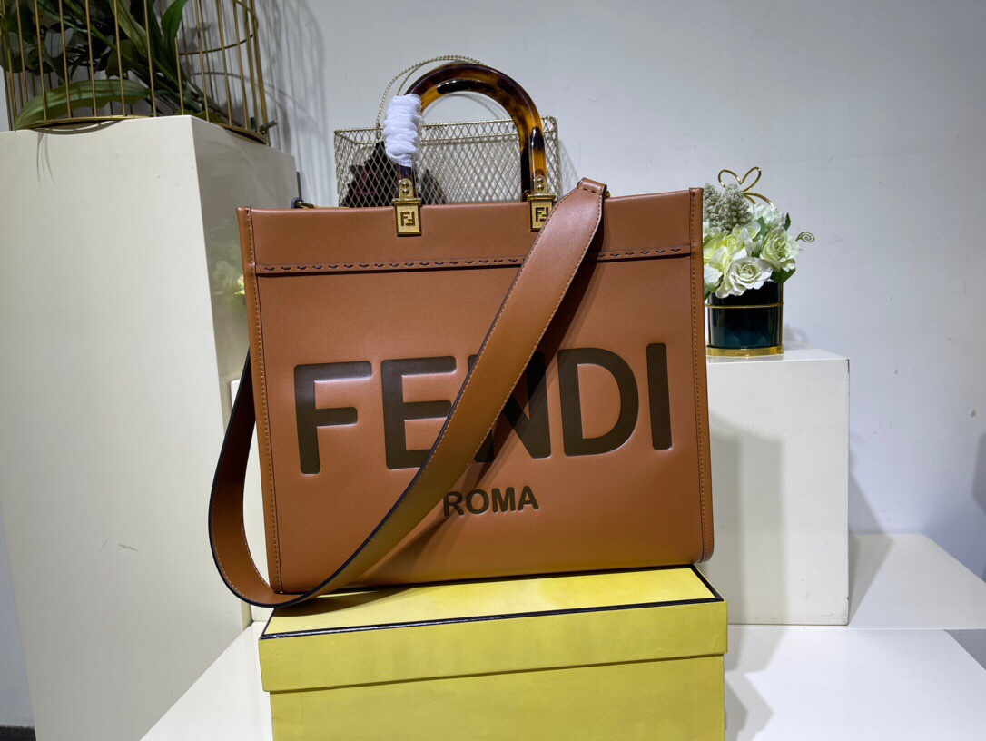 Fendi_Tote-36_17_31CM